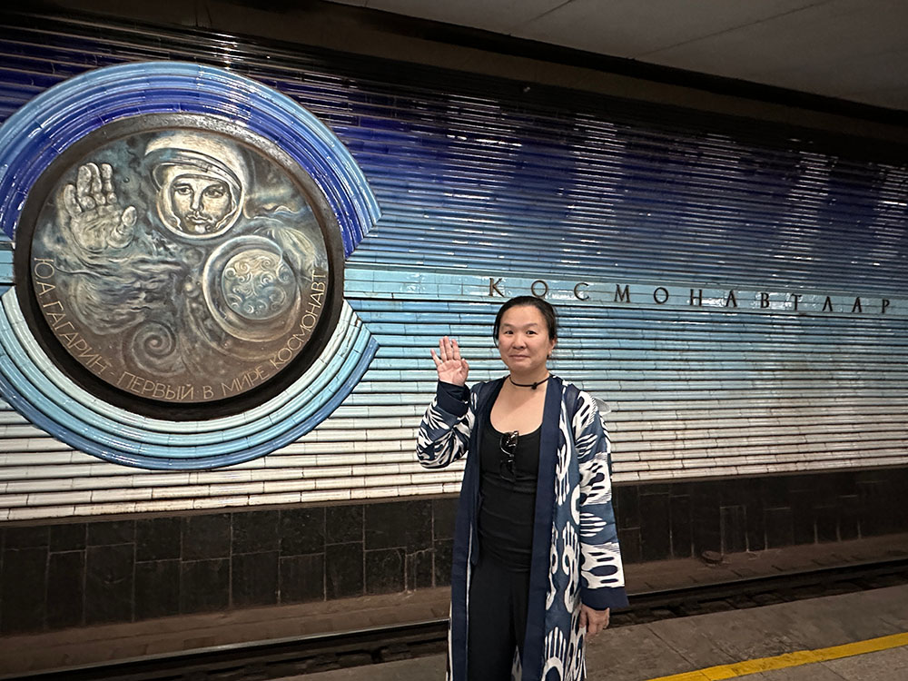 Uzbekistan Tashkent Subway Kosmonaut Me