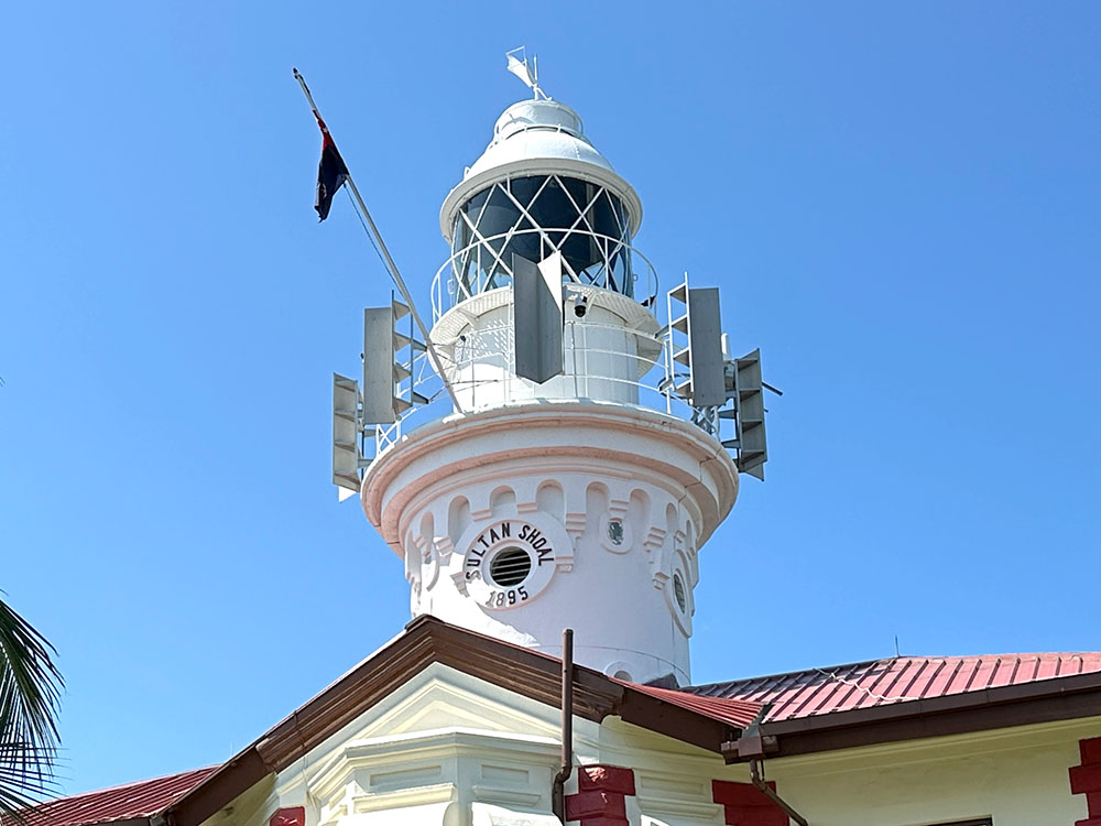 Parte superior del faro de Sultan Shoal