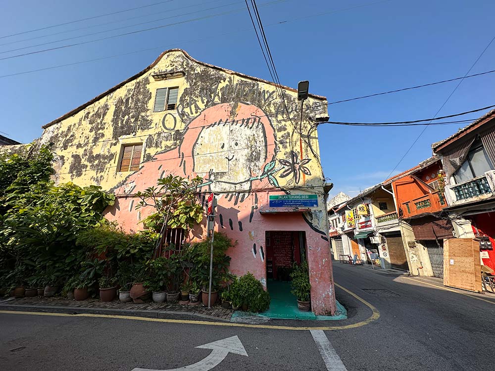 Singapore Street Art Joo Chiat Eunice Hannah Phoenix